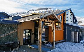 Basecamp Hotel
